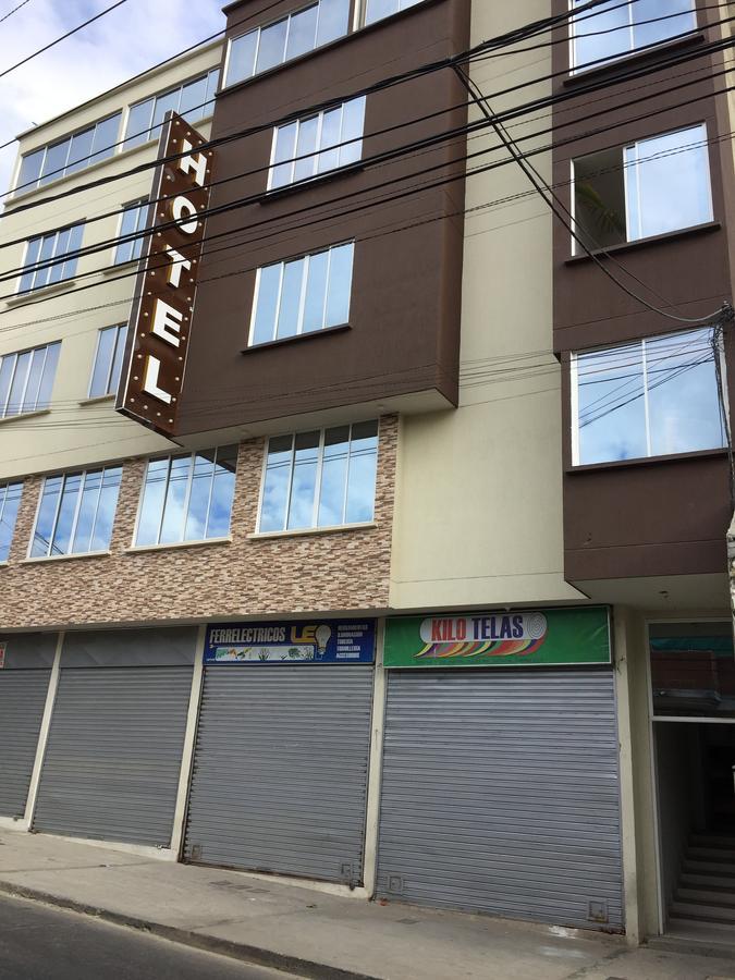 Hotel Marialu Ocana Exterior photo